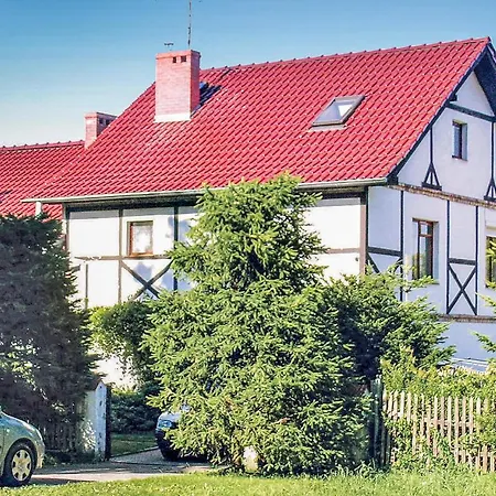 Holiday home 3 Bedroom Stunning In Darlowo