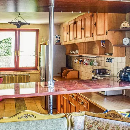 3 Bedroom Stunning In *