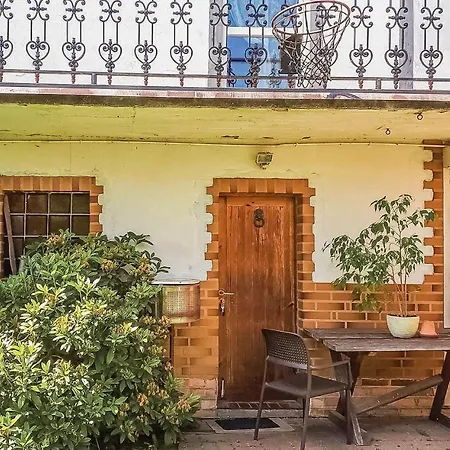 3 Bedroom Stunning In *